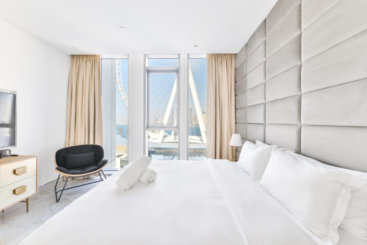 Luxury 2 Bedroom Beachfront Apt W Stunning Sea View Dubai Exterior photo