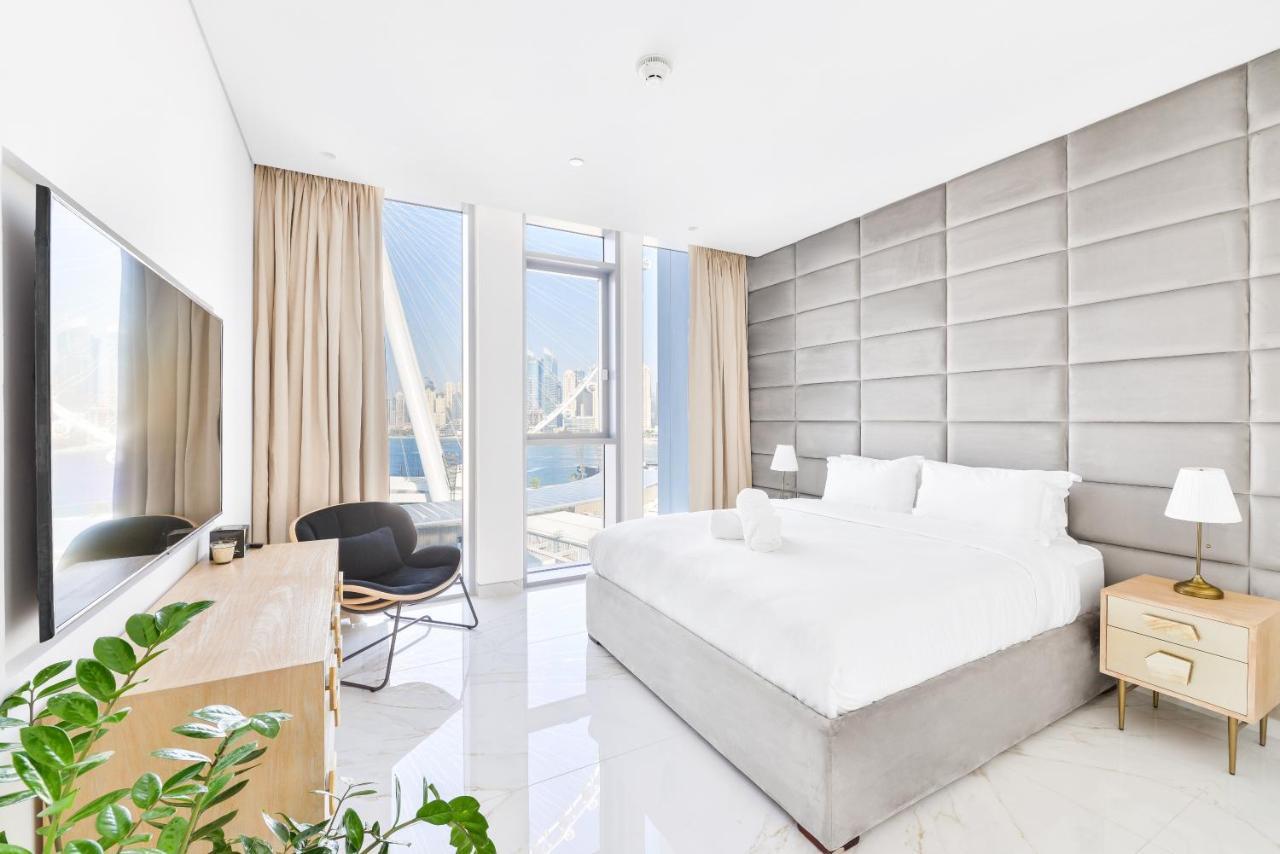 Luxury 2 Bedroom Beachfront Apt W Stunning Sea View Dubai Exterior photo