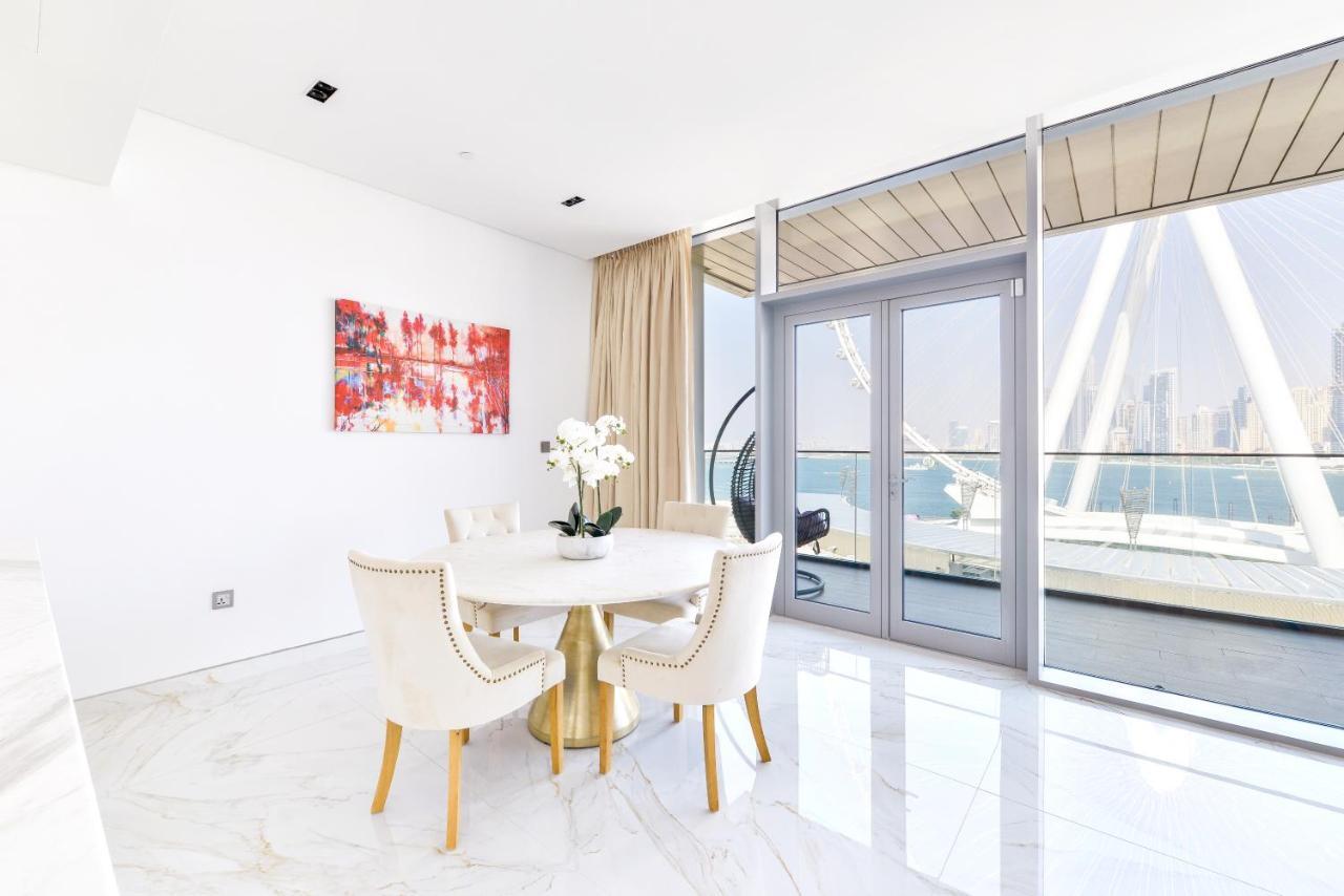 Luxury 2 Bedroom Beachfront Apt W Stunning Sea View Dubai Exterior photo